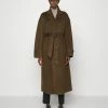 Filippa K ILENA COAT - Classic Coat - Olive Mela 2 Filippa K ILENA COAT - Classic Coat - Olive Mela -Filippa K shop 05ae878f93bd4f079edf6c2a9d9001f5