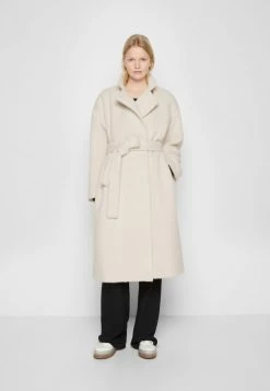 Filippa K KLARA COAT - Classic Coat - Ivory 11 Filippa K KLARA COAT - Classic Coat - Ivory -Filippa K shop 0f4f27e279d146e49b0e0f39706f23e5