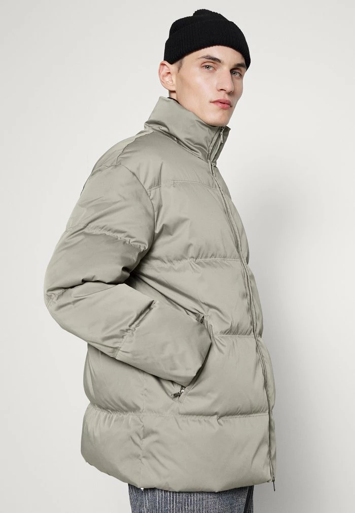 Filippa K ABISKO PUFFER JACKET - Down Jacket - Oyster Grey 6 Filippa K ABISKO PUFFER JACKET - Down Jacket - Oyster Grey - Image 4