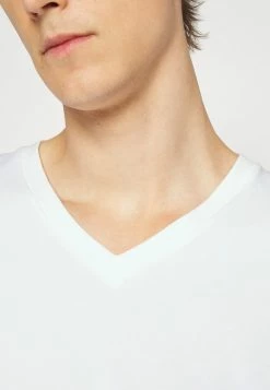 Filippa K LYCRA V NECK TEE - Basic T-shirt - White -Filippa K shop 15ee0f58813e4cbf8361d9621a8d3a97