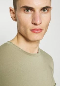 Filippa K ROLL NECK TEE - Basic T-shirt - Sage Green -Filippa K shop 1702b26d50d444edad8a962dea3db676