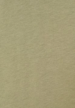 Filippa K EDNA - Basic T-shirt - Sage Green -Filippa K shop 2d16d3cbc5244b5fb4615413d20c3325