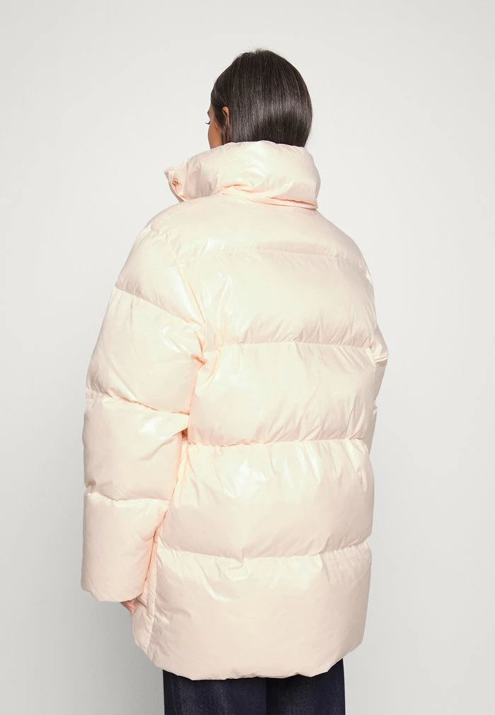 Filippa K HOODED PUFFER - Down Coat - Porcelain 6 Filippa K HOODED PUFFER - Down Coat - Porcelain - Image 4