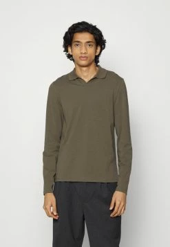 Filippa K LONG SLEEVE - Polo Shirt - Dark Olive 12 Filippa K LONG SLEEVE - Polo Shirt - Dark Olive -Filippa K shop 30098b864b404c13a466119e69b83bbe