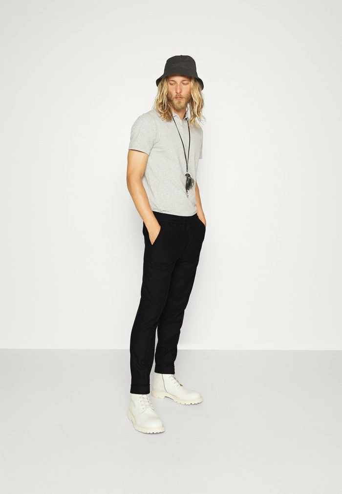 Filippa K TROUSER - Trousers - Black 4 Filippa K TROUSER - Trousers - Black - Image 2