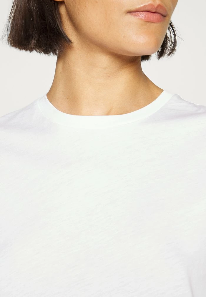 Filippa K SOFT TEE - Basic T-shirt - White 10 Filippa K SOFT TEE - Basic T-shirt - White - Image 8