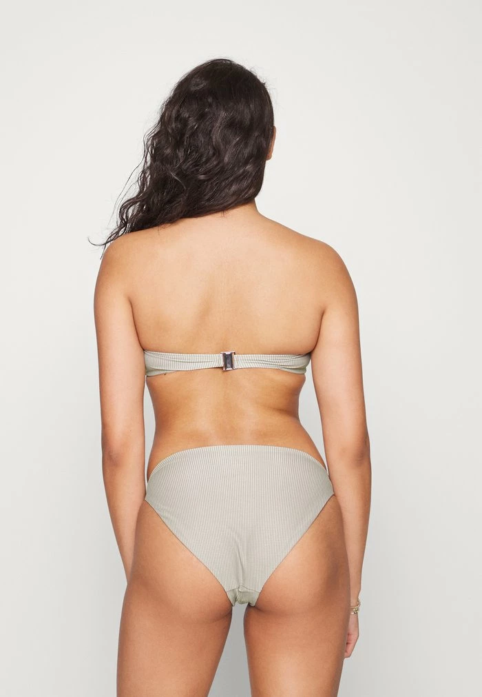 Filippa K PRINTED BANDEAU - Bikini Top - Beige 5 Filippa K PRINTED BANDEAU - Bikini Top - Beige - Image 3