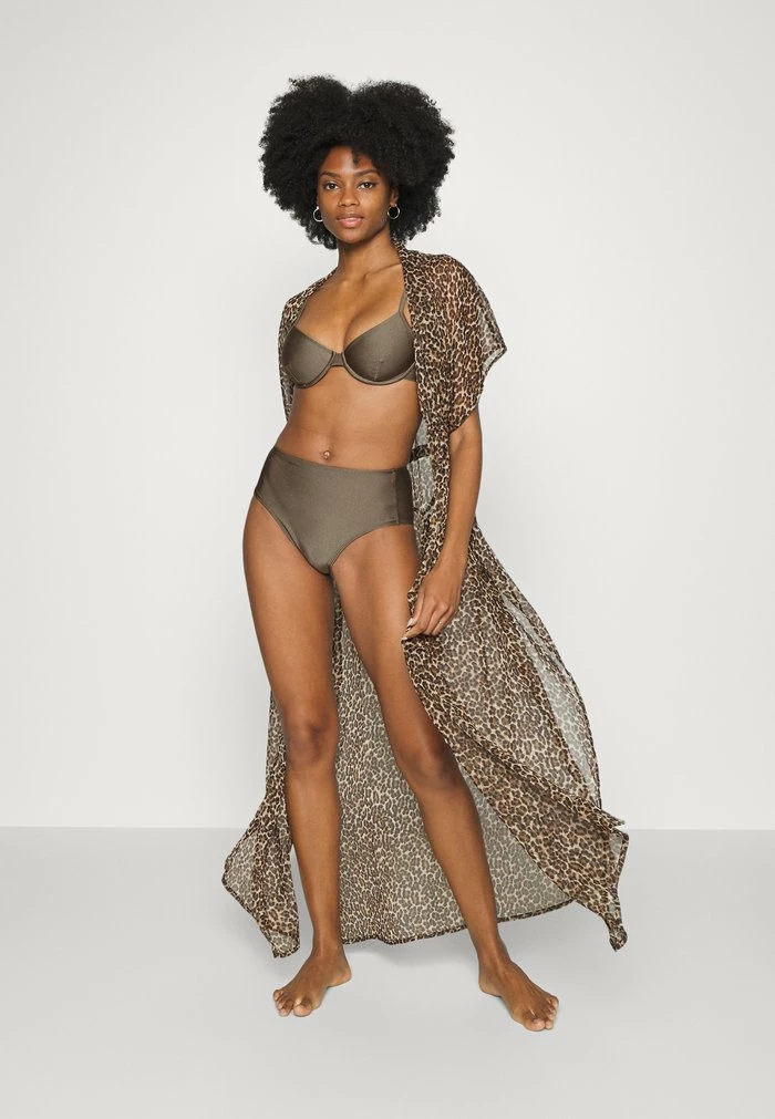 Filippa K SHIMMER UNDERWIRE - Bikini Top - Sand Beige 4 Filippa K SHIMMER UNDERWIRE - Bikini Top - Sand Beige - Image 2