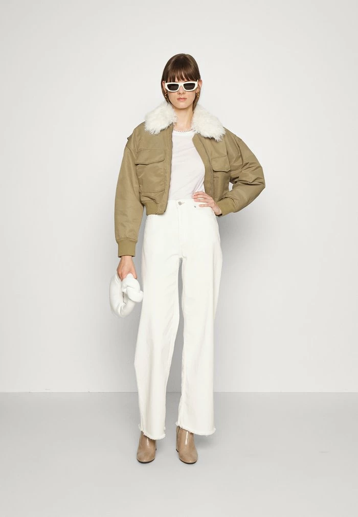 Filippa K ELENA TEE - Basic T-shirt - White 4 Filippa K ELENA TEE - Basic T-shirt - White - Image 2