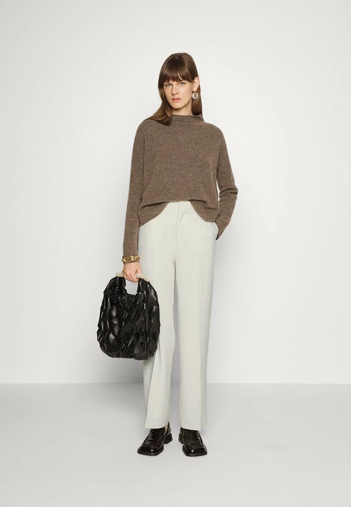 Filippa K HUTTON TROUSER - Trousers - Ivory 4 Filippa K HUTTON TROUSER - Trousers - Ivory - Image 2