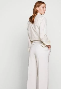 Filippa K HUTTON TROUSER - Trousers - Ivory 14 Filippa K HUTTON TROUSER - Trousers - Ivory -Filippa K shop 5a89e0d1cba54e4d94cb420957bce8c7
