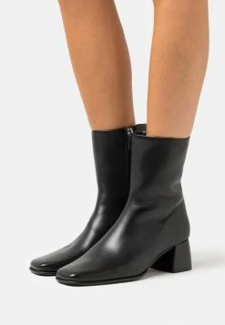 Filippa K EILEEN BOOT - Classic Ankle Boots - Black