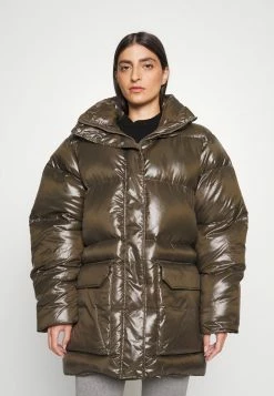 Filippa K HOODED PUFFER - Down Coat - Dark Fores