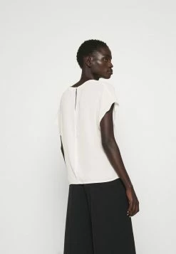 Filippa K EMERY - Basic T-shirt - Ivory -Filippa K shop 6d1f910266e94b5d945ad000545ff485