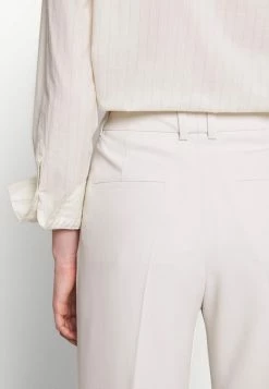 Filippa K HUTTON TROUSER - Trousers - Ivory 17 Filippa K HUTTON TROUSER - Trousers - Ivory -Filippa K shop 70d41a4983884eb09e9b50c50db51d72