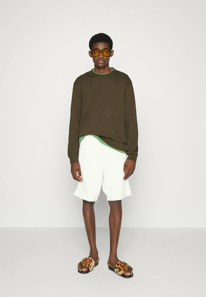 Filippa K GUSTAF - Sweatshirt - Dark Green 4 Filippa K GUSTAF - Sweatshirt - Dark Green - Image 2