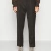 Filippa K SAMSON TROUSER - Trousers - Dark Fores -Filippa K shop 736eb1e2e80f438699b0db1c77690e8f