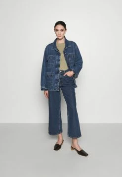 Filippa K HAZEL TEE - Basic T-shirt - Sage Green 9 Filippa K HAZEL TEE - Basic T-shirt - Sage Green -Filippa K shop 75c6f2a576384c5cbc721df096225f7e