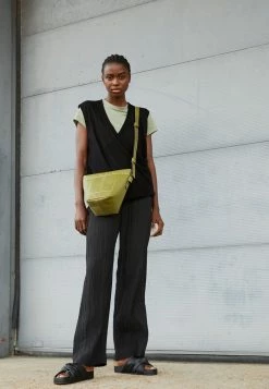 Filippa K MYLA TROUSER - Trousers - Black