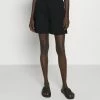 Filippa K JESSA - Shorts - Black -Filippa K shop 84fb905b09854160a3bdcb3e0a6cff48