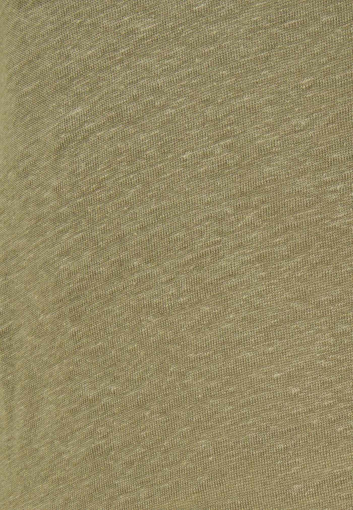 Filippa K HAZEL TEE - Basic T-shirt - Sage Green 8 Filippa K HAZEL TEE - Basic T-shirt - Sage Green - Image 6