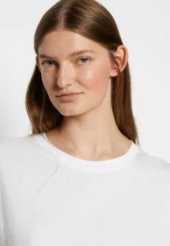 Filippa K Basic T-shirt - White -Filippa K shop 9363740ab83547308cd6a9adbcf6a880