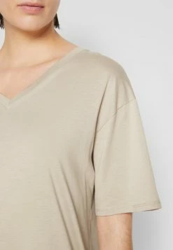 Filippa K V-NECK - Basic T-shirt - Light Beige -Filippa K shop a3531a2c61054e8cabfc2bbe335b9618