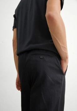 Filippa K ODIN TROUSER - Chinos - Black -Filippa K shop a36ee65bc2ab44129fca64af7d77b068