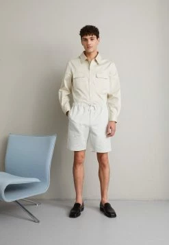 Filippa K THEODORE - Shorts - Ivory