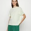 Filippa K ALEAH TEE - Basic T-shirt - Pale Green 1 Filippa K ALEAH TEE - Basic T-shirt - Pale Green -Filippa K shop ab1b590a4e56474c817b8c8cc20ed547