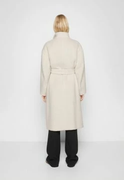 Filippa K KLARA COAT - Classic Coat - Ivory 12 Filippa K KLARA COAT - Classic Coat - Ivory -Filippa K shop b238a5611e414961a91866021afdcf17