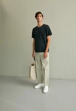 Filippa K ARLO - Basic T-shirt - Dark Spruce Melange