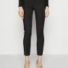 Filippa K MILA SLIM TROUSER - Trousers - Black 2 Filippa K MILA SLIM TROUSER - Trousers - Black -Filippa K shop c875556d11d54db38a168aa1950bfa9f