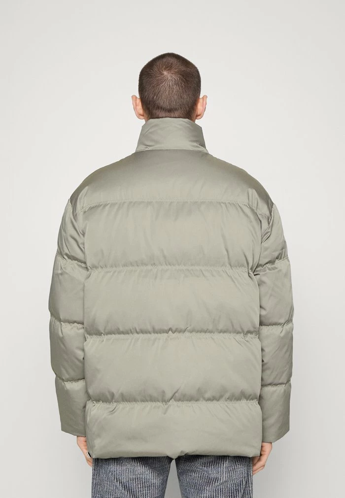 Filippa K ABISKO PUFFER JACKET - Down Jacket - Oyster Grey 5 Filippa K ABISKO PUFFER JACKET - Down Jacket - Oyster Grey - Image 3