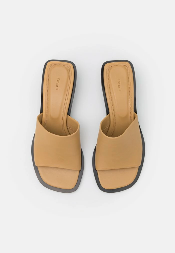 Filippa K NALMA MID HEEL - Heeled Mules - Dune Beige 7 Filippa K NALMA MID HEEL - Heeled Mules - Dune Beige - Image 5