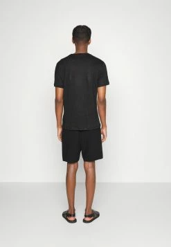 Filippa K WILSON - Shorts - Black -Filippa K shop f036275f61694ca4b5f1d0236849bac6