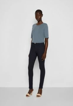 Filippa K ELENA TEE - Basic T-shirt - Dusty Blue -Filippa K shop f2beb56aa3294494b051185ac25e4518