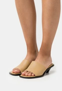 Filippa K NALMA MID HEEL - Heeled Mules - Dune Beige