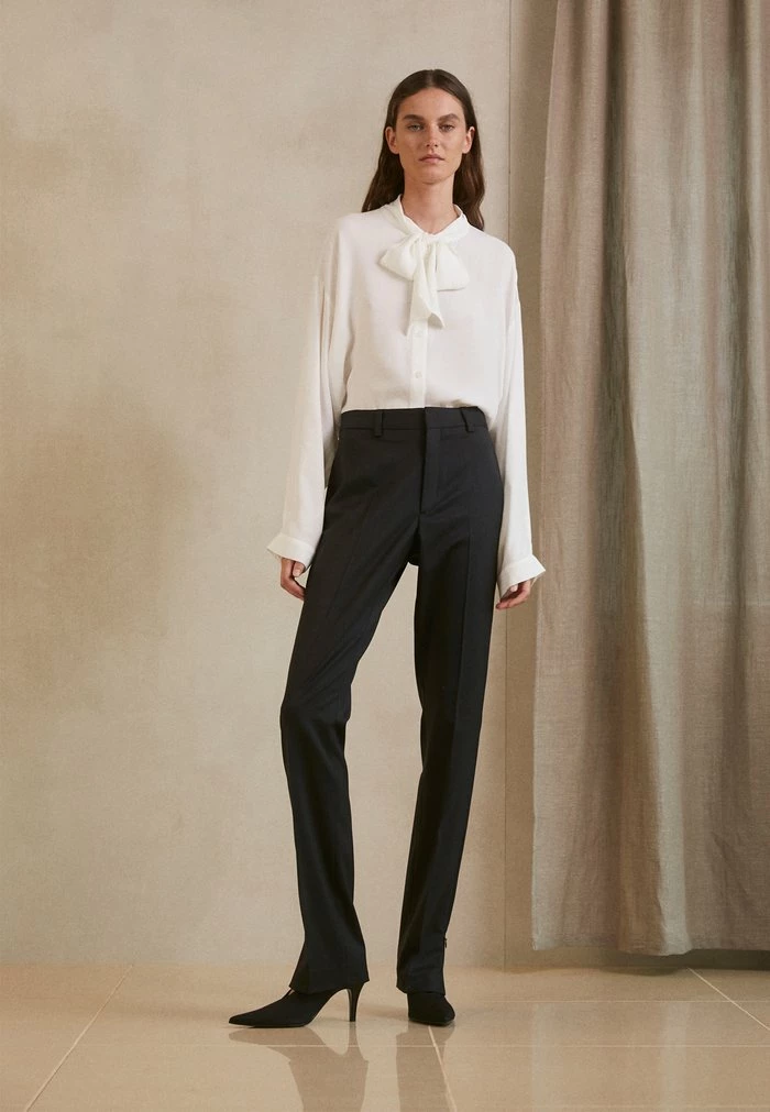 Filippa K AMELIA - Button-down Blouse - White Chalk 4 Filippa K AMELIA - Button-down Blouse - White Chalk - Image 2